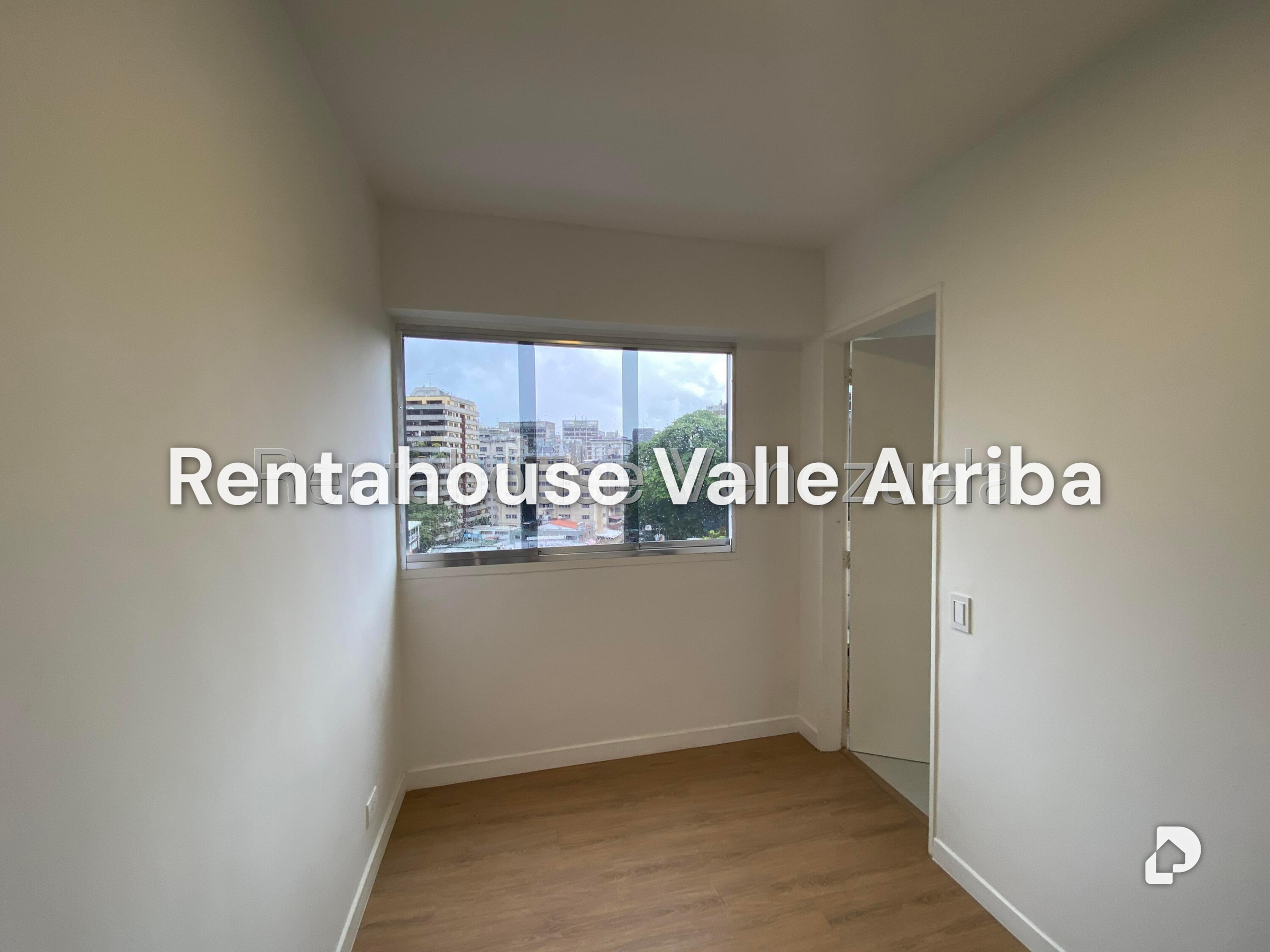 Apartamento en Los Palos Grandes, Caracas – 23