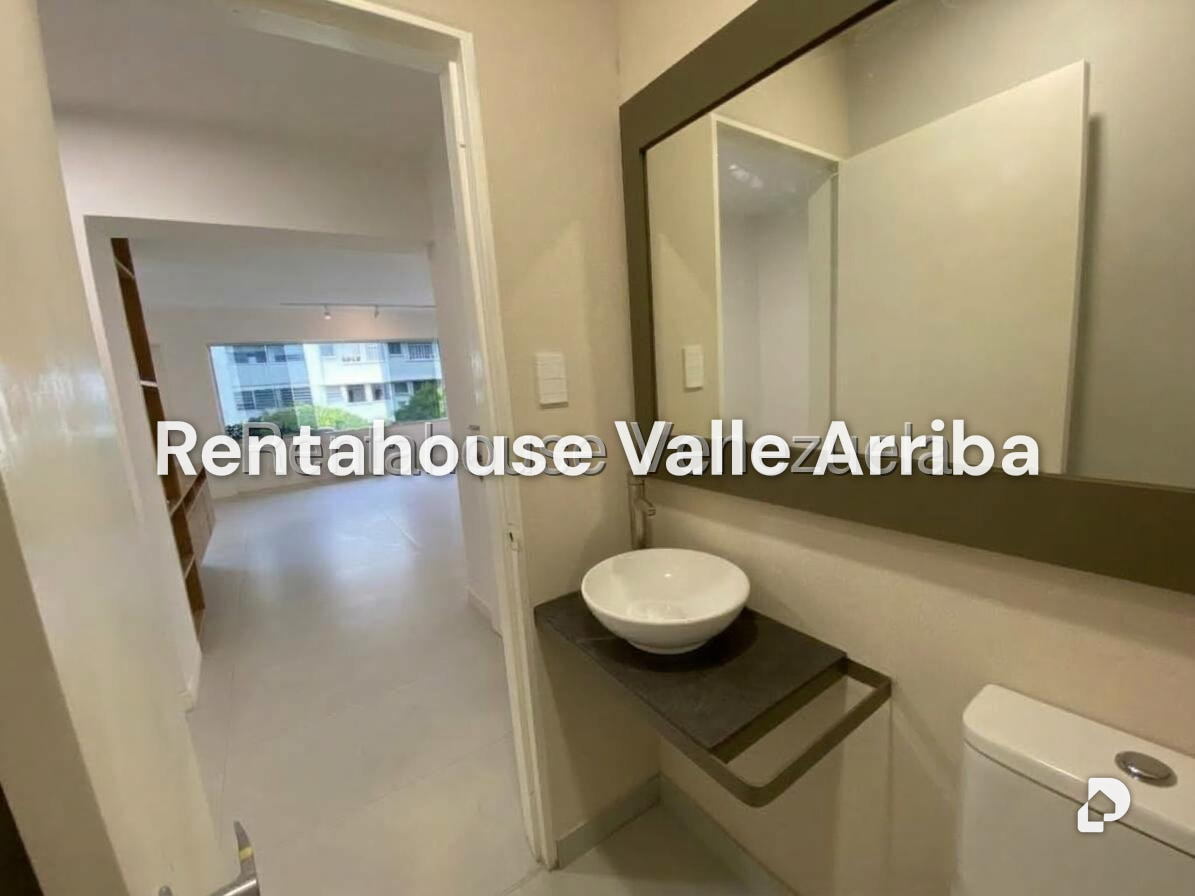 Apartamento en Los Palos Grandes, Caracas – 25