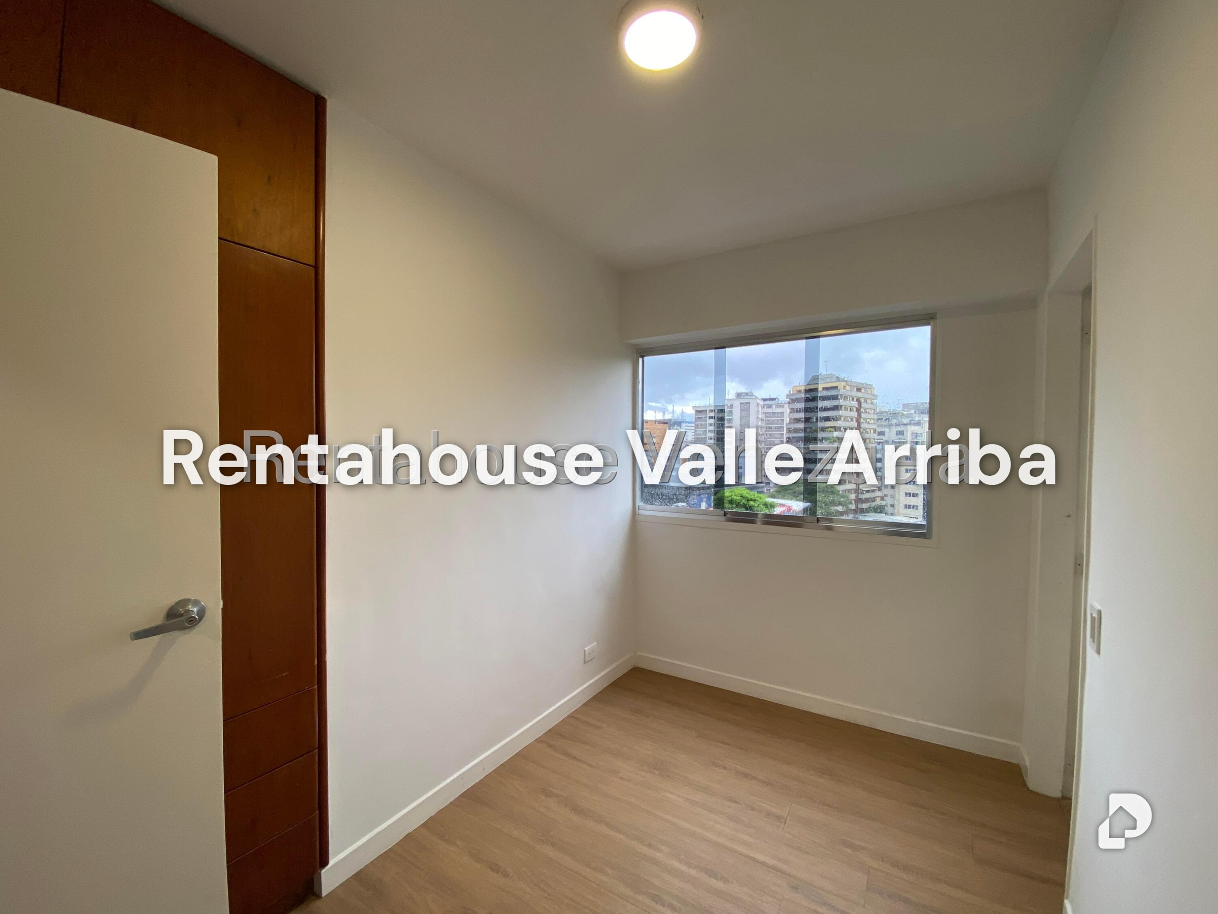 Apartamento en Los Palos Grandes, Caracas – 22
