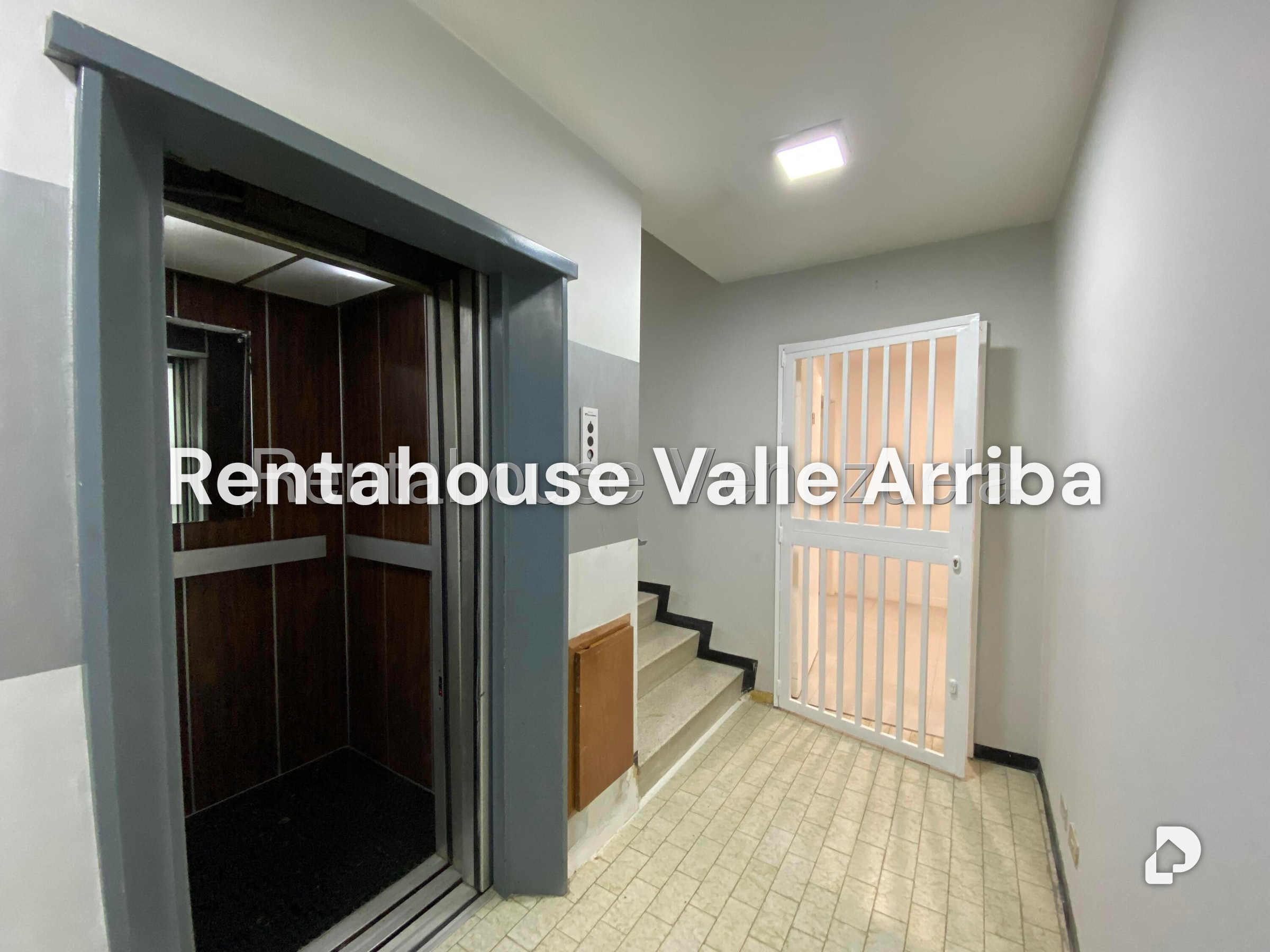Apartamento en Los Palos Grandes, Caracas – 26