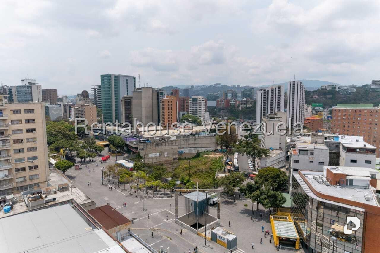 Terreno en El Rosal, Caracas – 9
