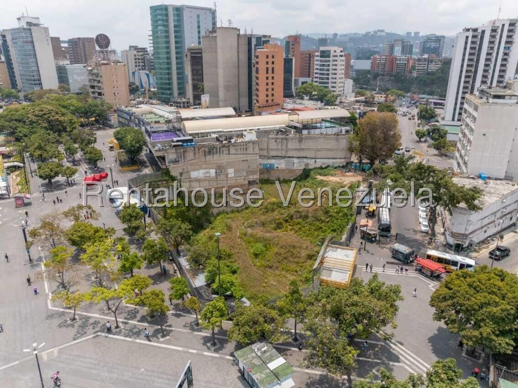 Terreno en El Rosal, Caracas - 1