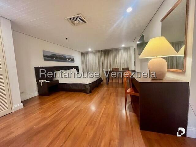 Apartamento en Chuao, Caracas – 2