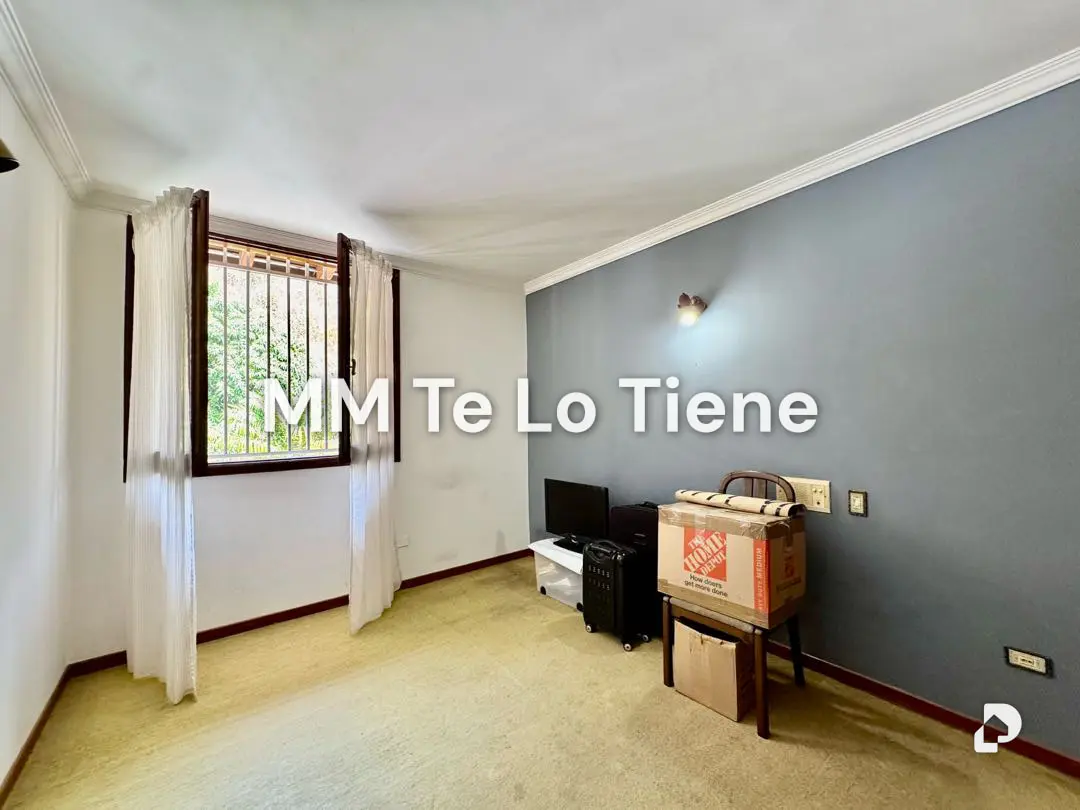House in Colinas de Tamanaco, Caracas – 20
