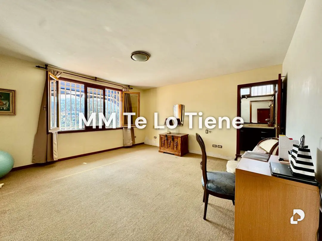 House in Colinas de Tamanaco, Caracas – 16