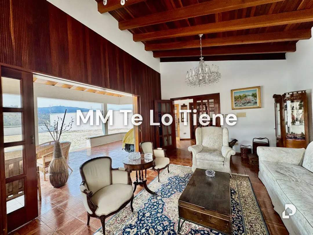House in Colinas de Tamanaco, Caracas – 12