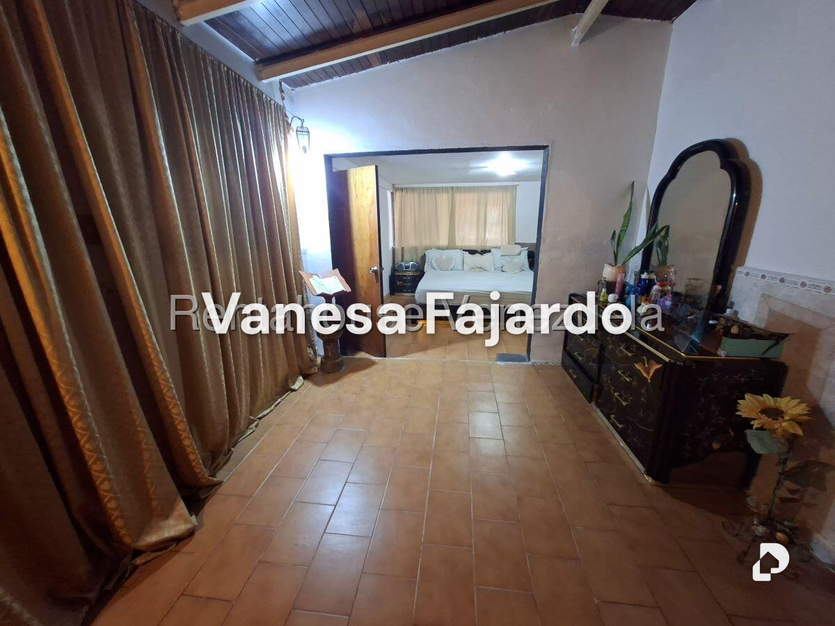 Casa en La Rosaleda, San Antonio de Los Altos – 29