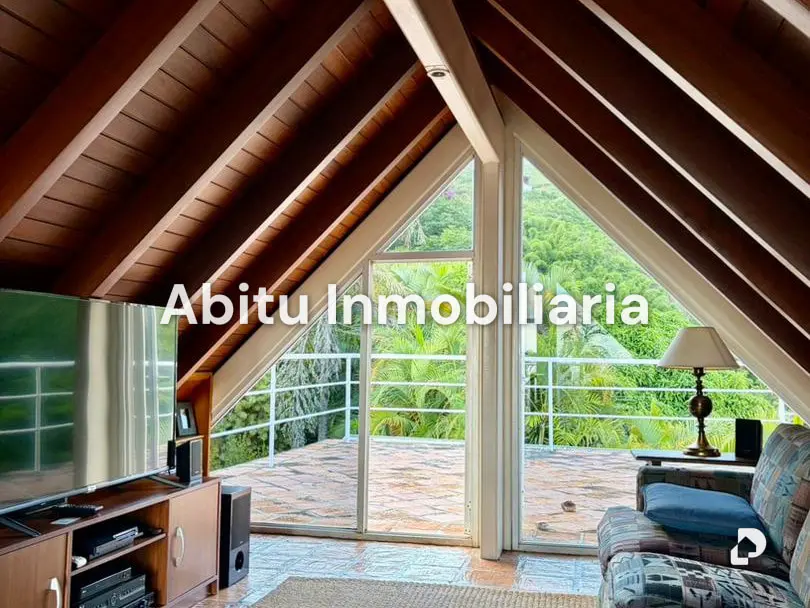 Casa en Oripoto, Caracas – 16
