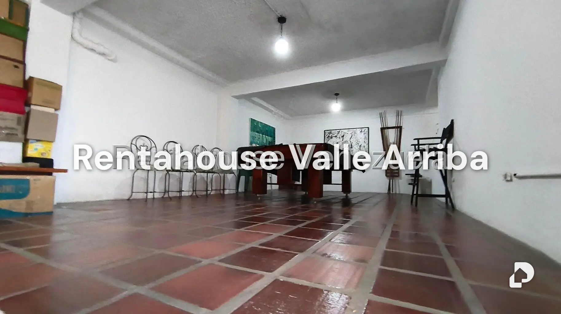 Casa en Lomas De La Trinidad, Caracas – 30