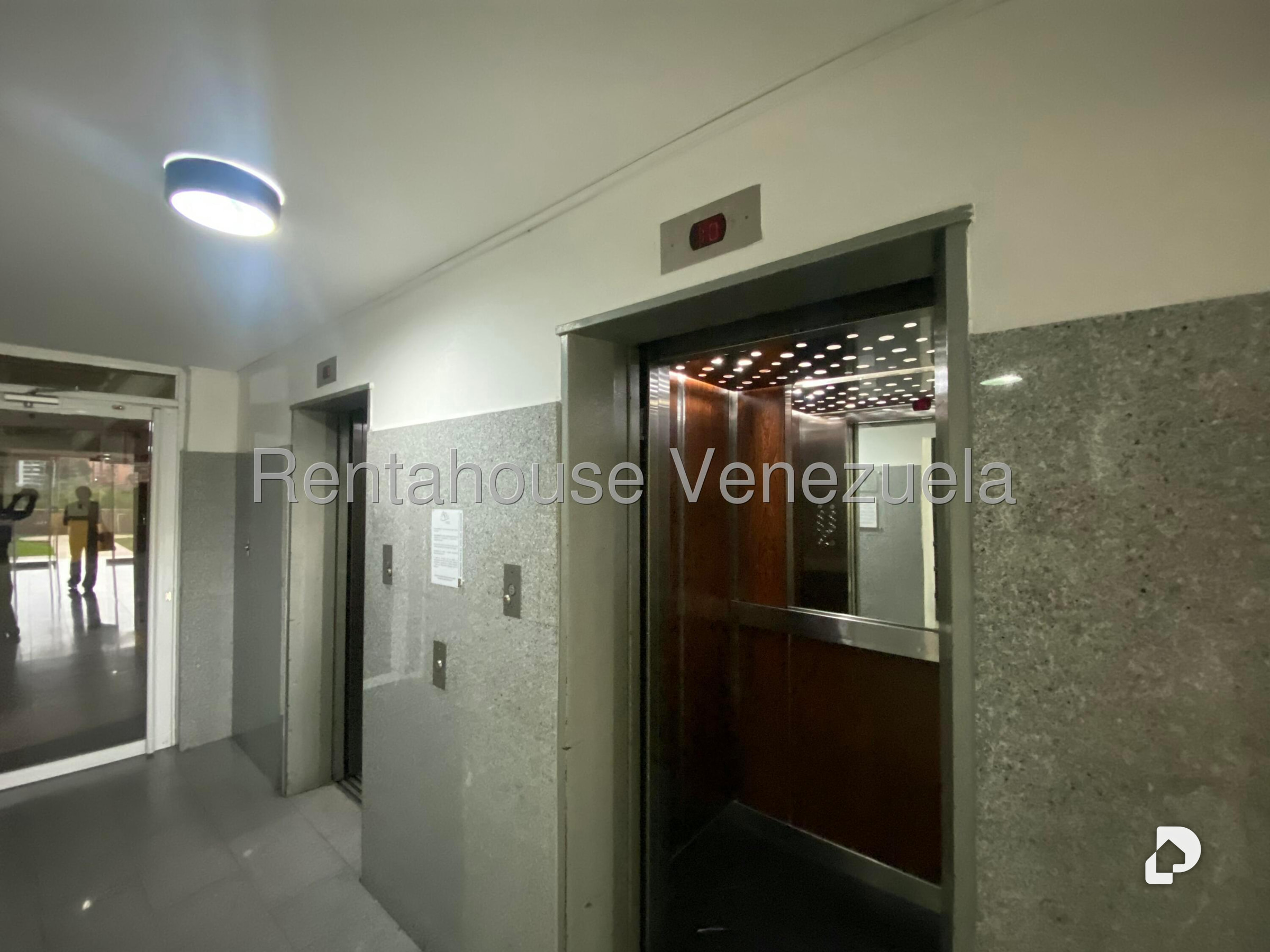 Apartamento en Colinas de La Tahona, Caracas – 23