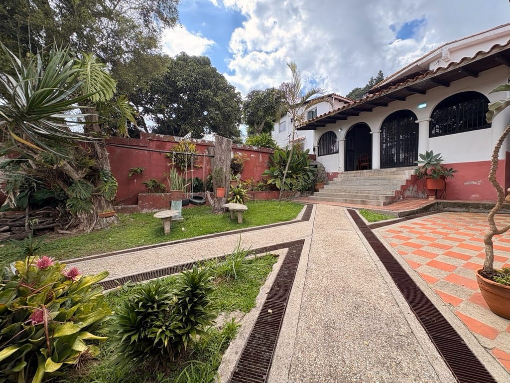 Casa en Rosaleda Norte, Altos Mirandinos - 1