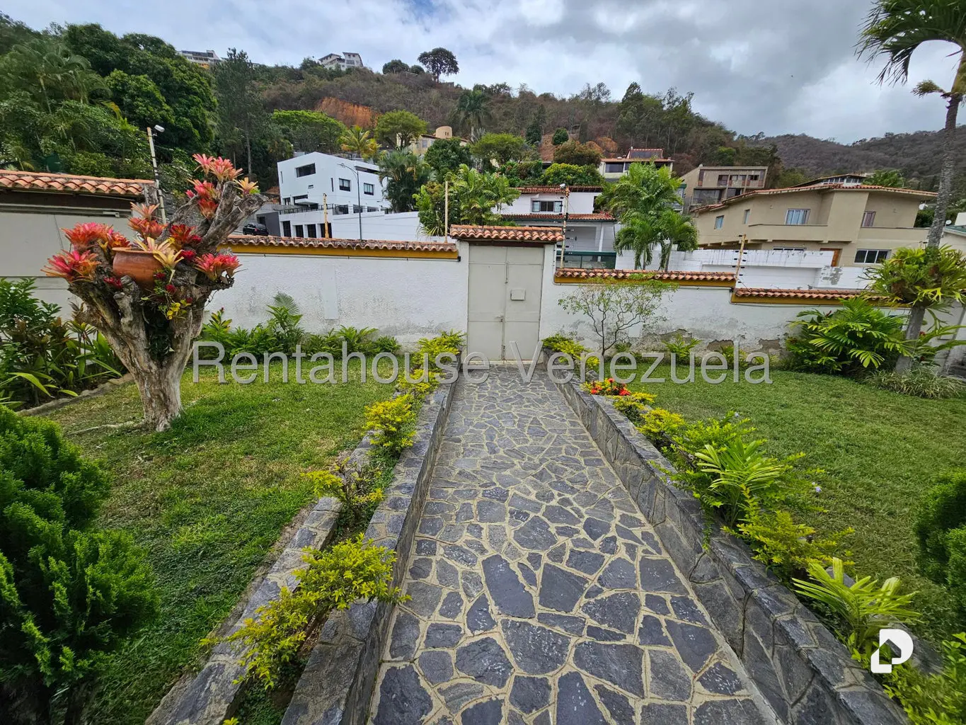 House in Prados del Este, Caracas – 50