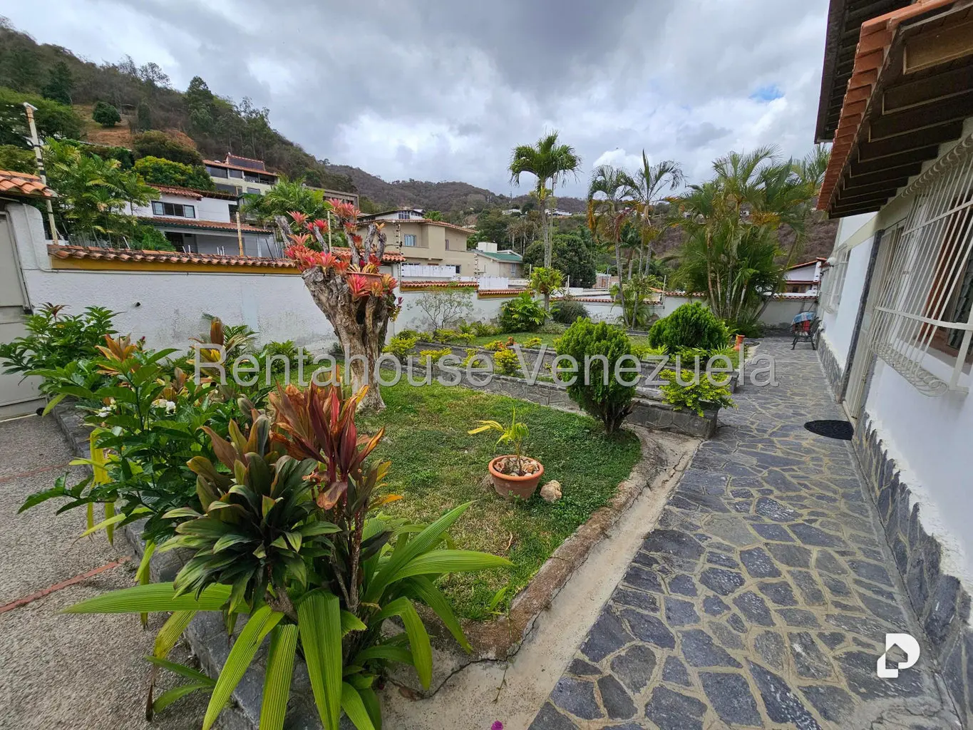 House in Prados del Este, Caracas – 47