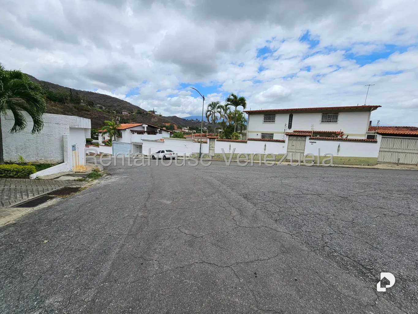 House in Prados del Este, Caracas – 51