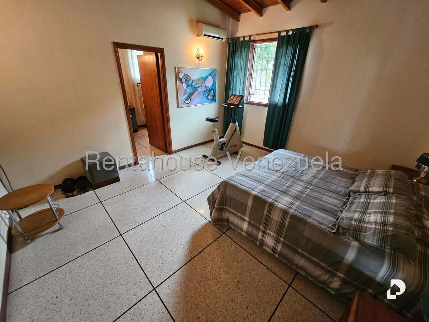 House in Prados del Este, Caracas – 16