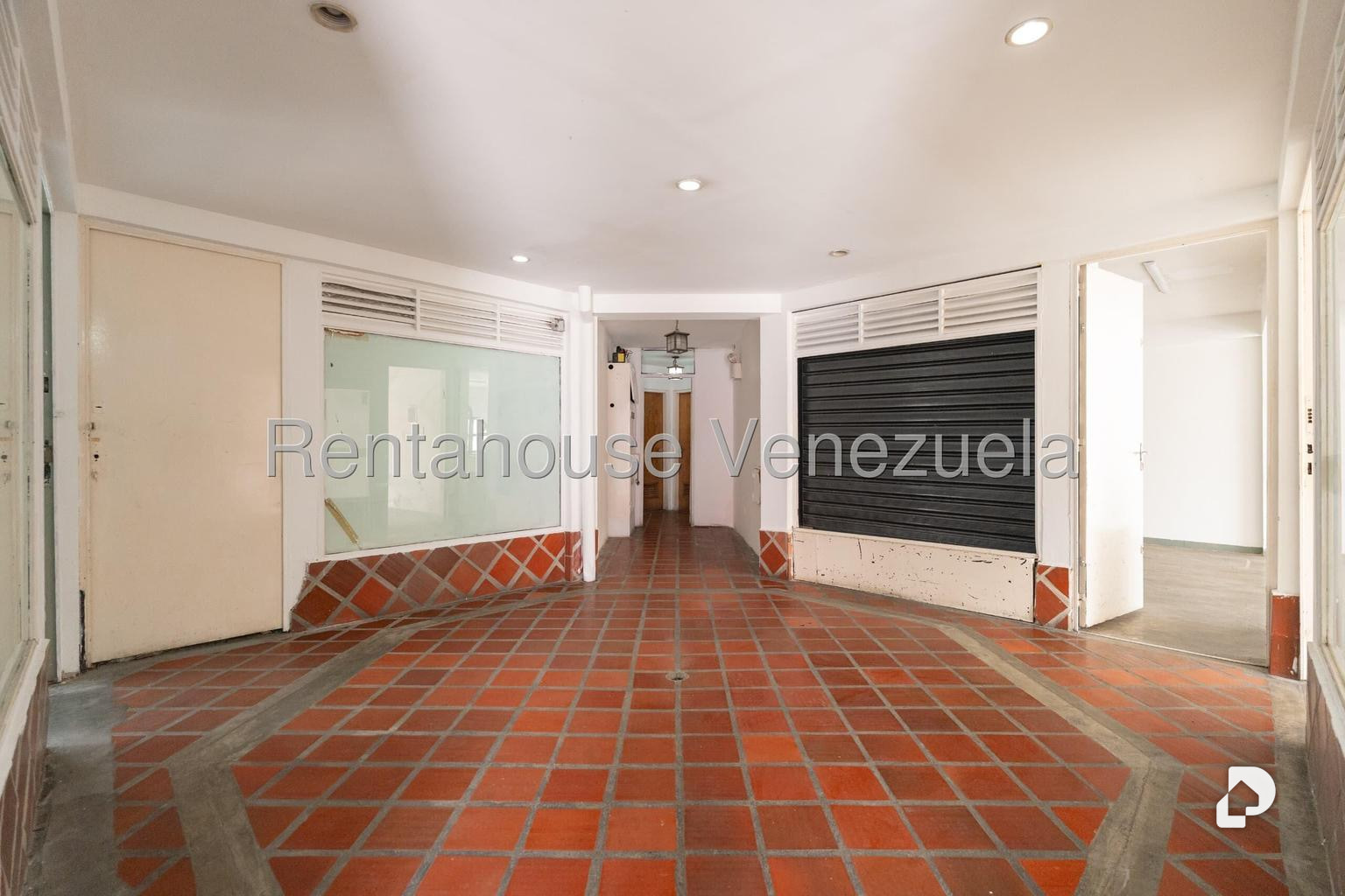 Local comercial en El Hatillo, Caracas – 28