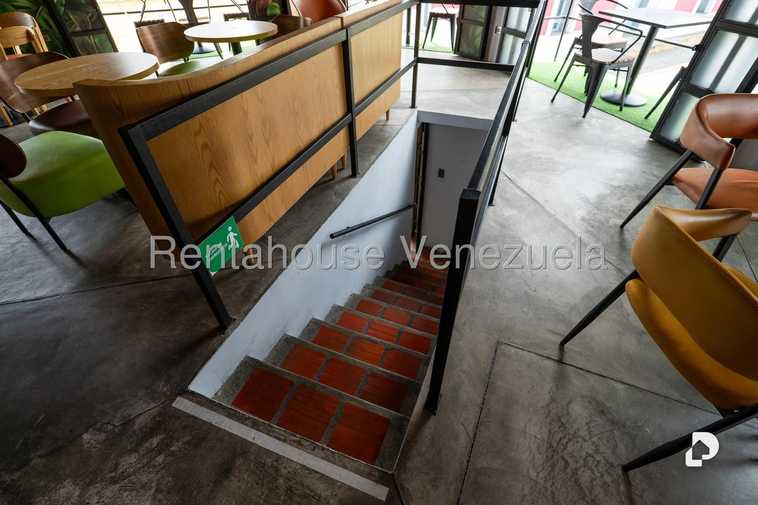Local comercial en El Hatillo, Caracas – 27