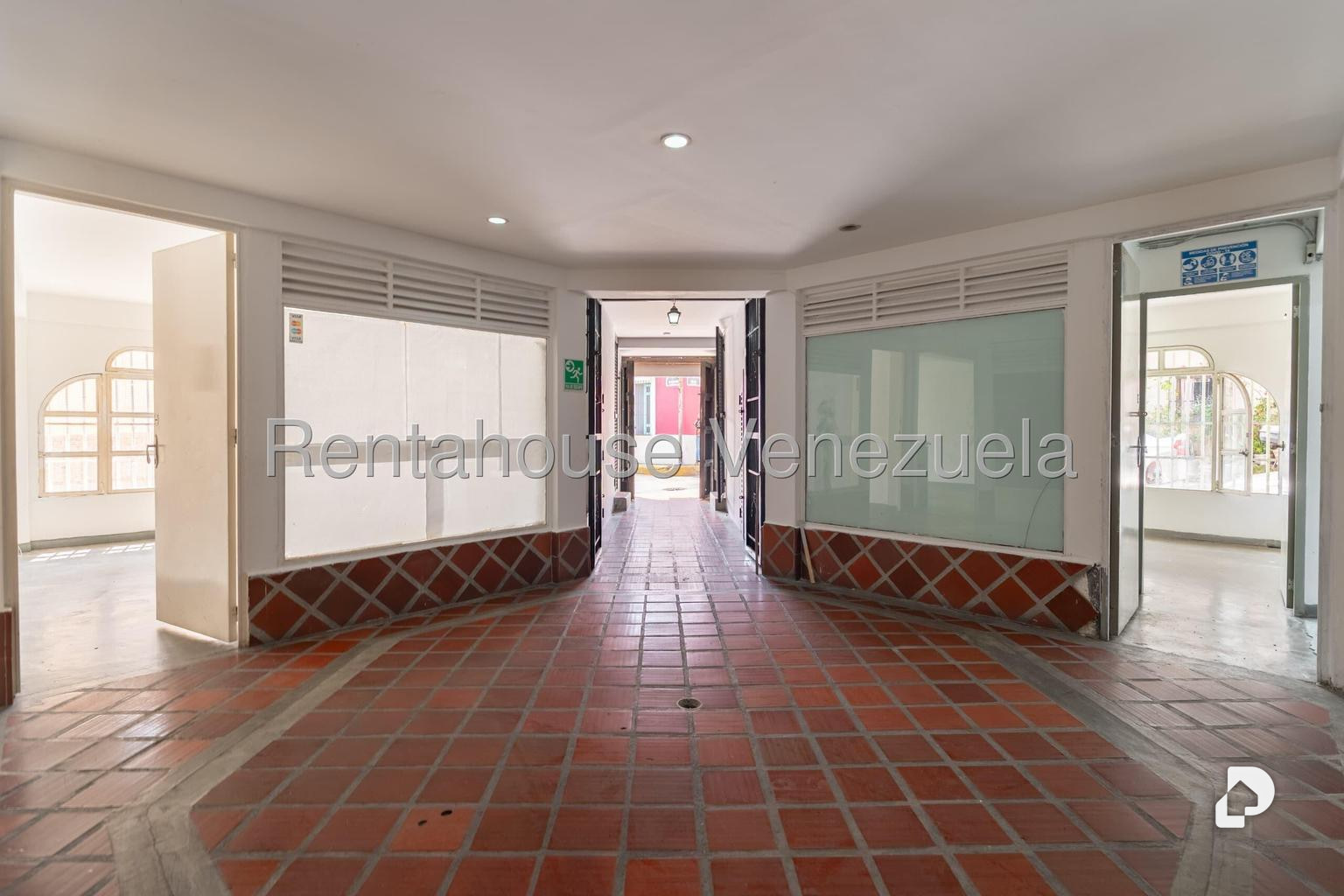 Local comercial en El Hatillo, Caracas – 29