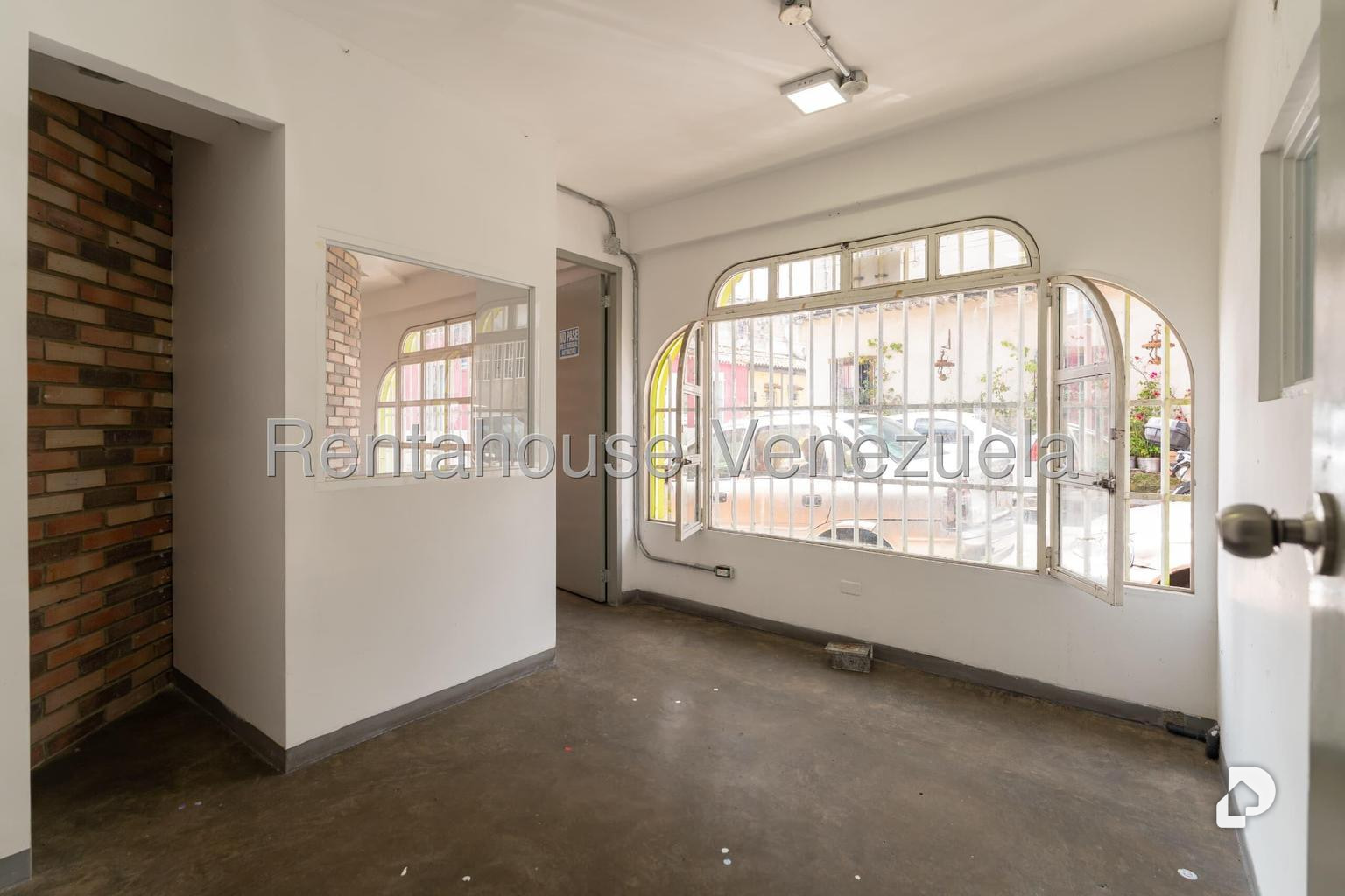 Local comercial en El Hatillo, Caracas – 30