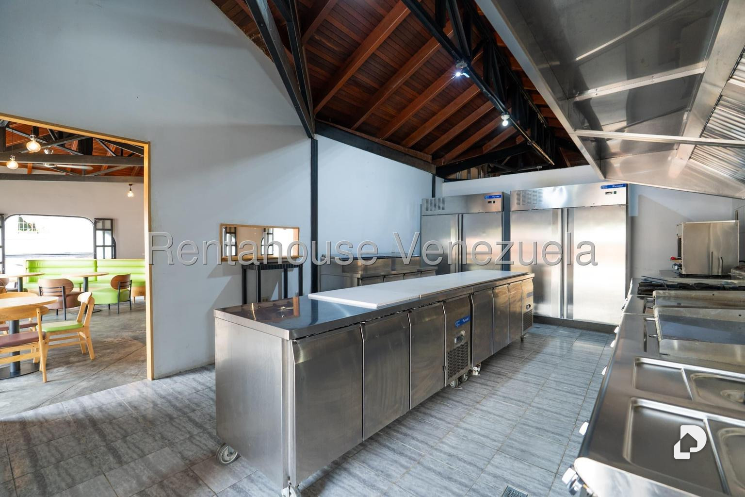 Local comercial en El Hatillo, Caracas – 16