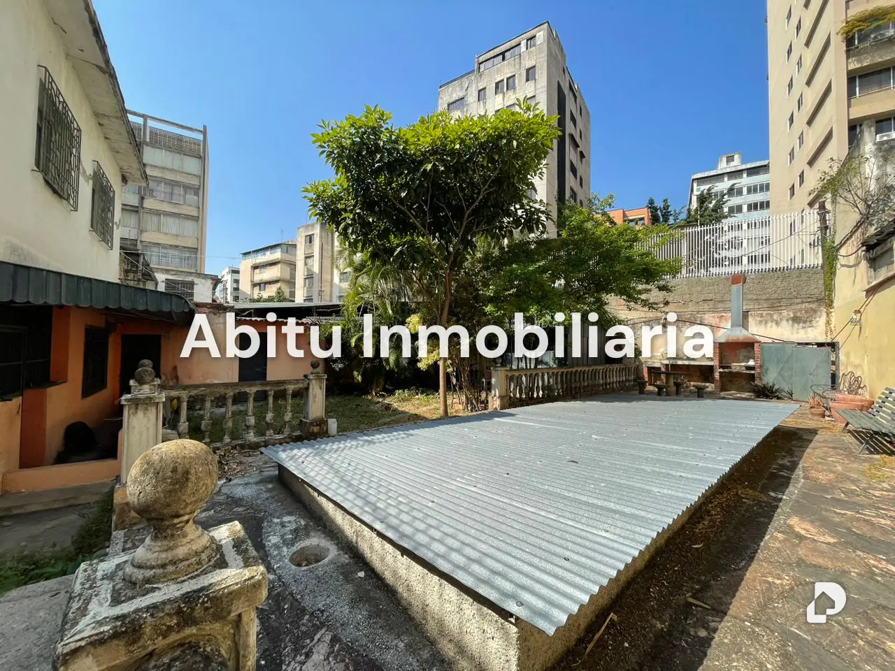 House in Las Palmas, Caracas – 13