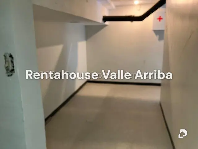 Local comercial en Los Naranjos (del Cafetal), Caracas – 18