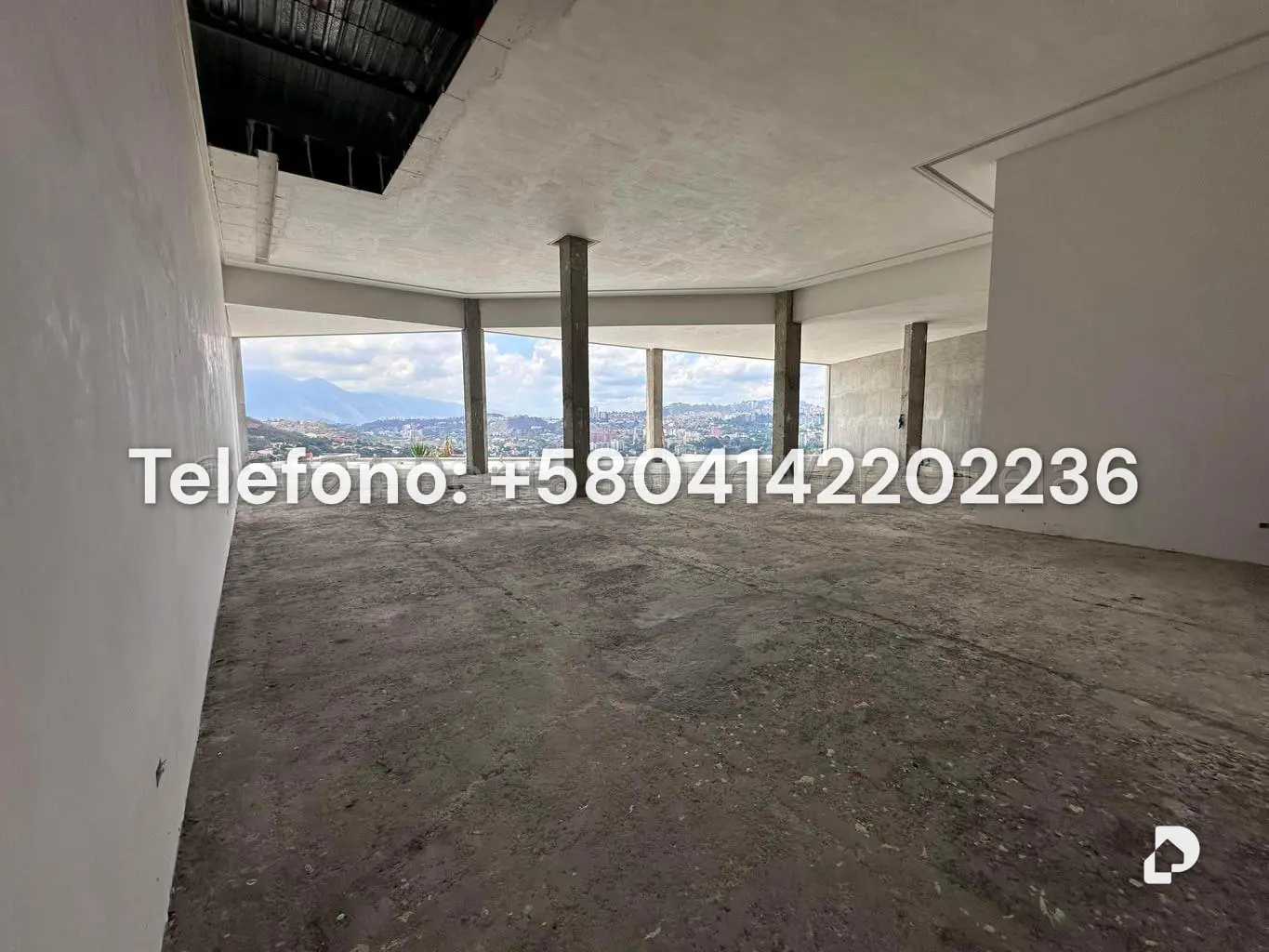 Casa en Prados del Este, Caracas – 28