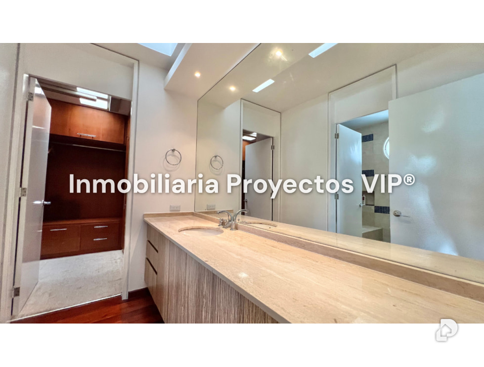 Casa en La Lagunita, Caracas – 17