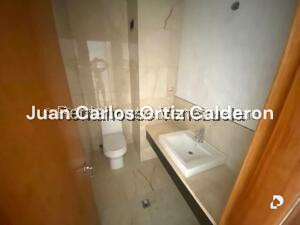 Apartamento en Lomas de Las Mercedes, Caracas – 16