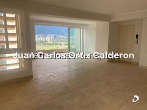 Apartamento en Lomas de Las Mercedes, Caracas – 19