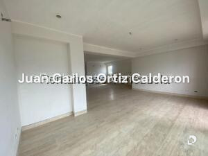 Apartamento en Lomas de Las Mercedes, Caracas – 24