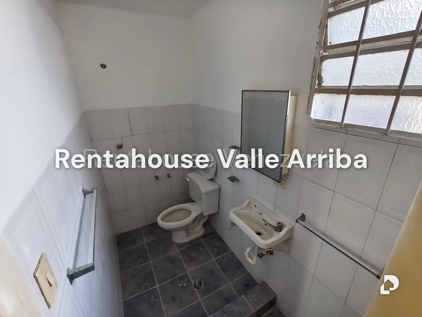 Local comercial en Montecristo, Caracas – 16