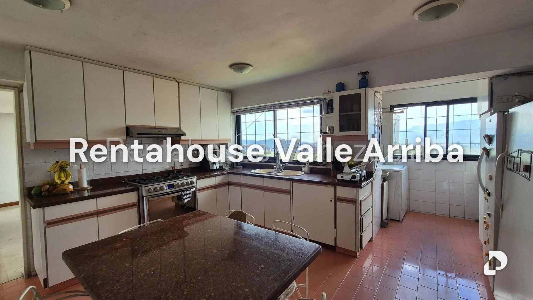 Apartamento en Lomas de Prados del Este, Caracas – 11