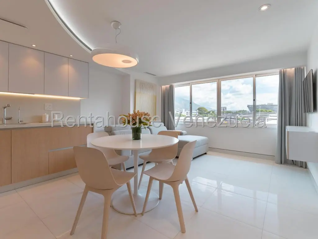 Apartment in El Rosal, Caracas - 1