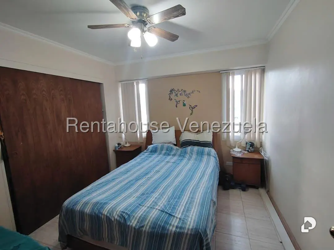 Apartamento en El Paraíso, Caracas – 13