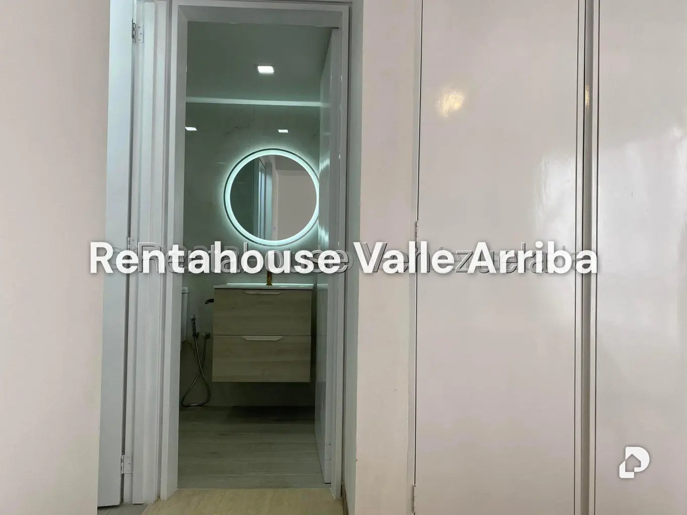 Apartamento en El Rosal, Caracas – 24