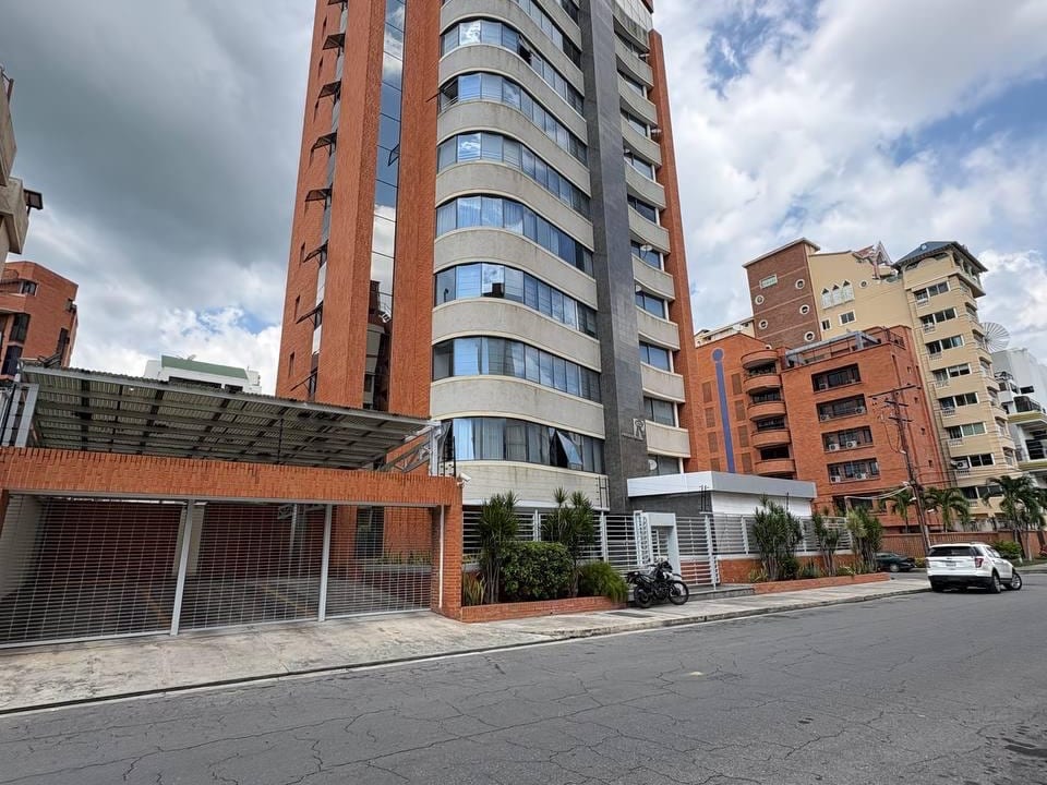 Apartamento en Urbanización El Bosque, Maracay - 1