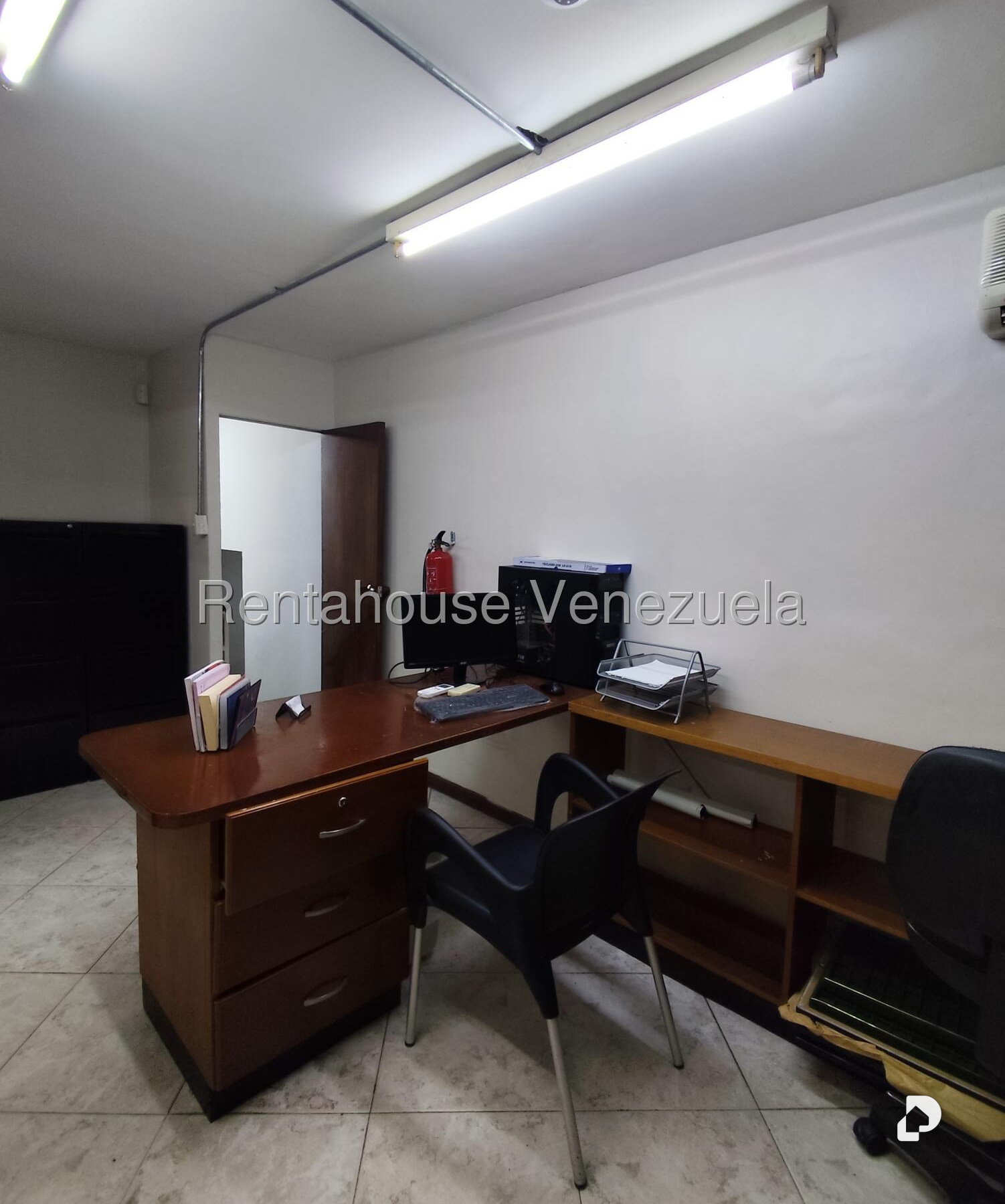 Local comercial en Parroquia Catedral, Caracas – 14