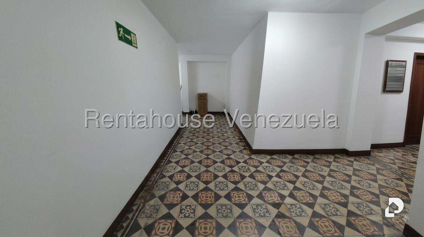 Local comercial en Parroquia Catedral, Caracas – 23