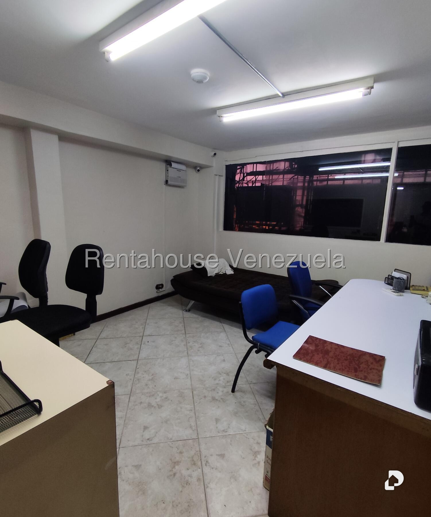 Local comercial en Parroquia Catedral, Caracas – 15