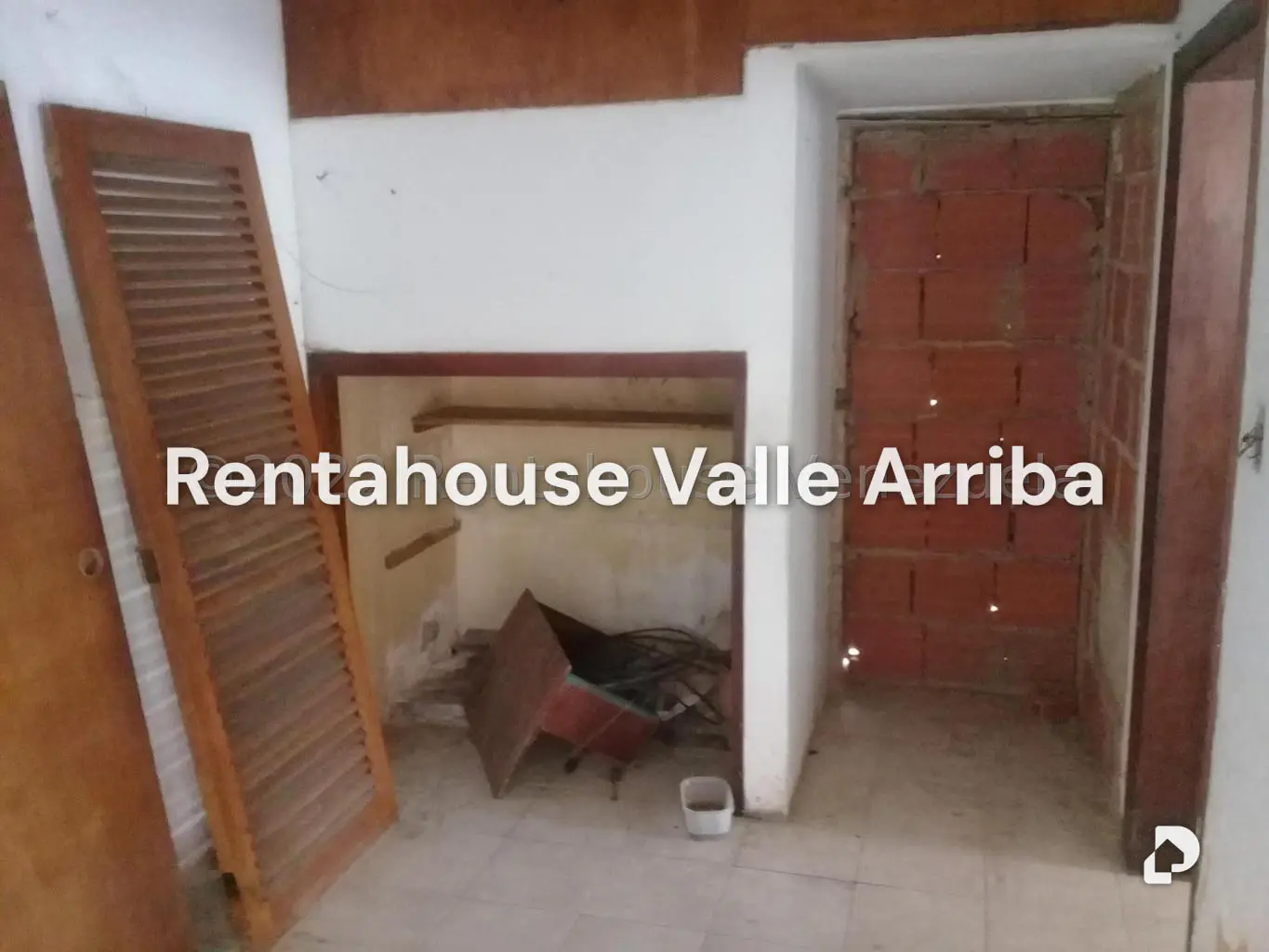 Casa en Altamira, Caracas – 30
