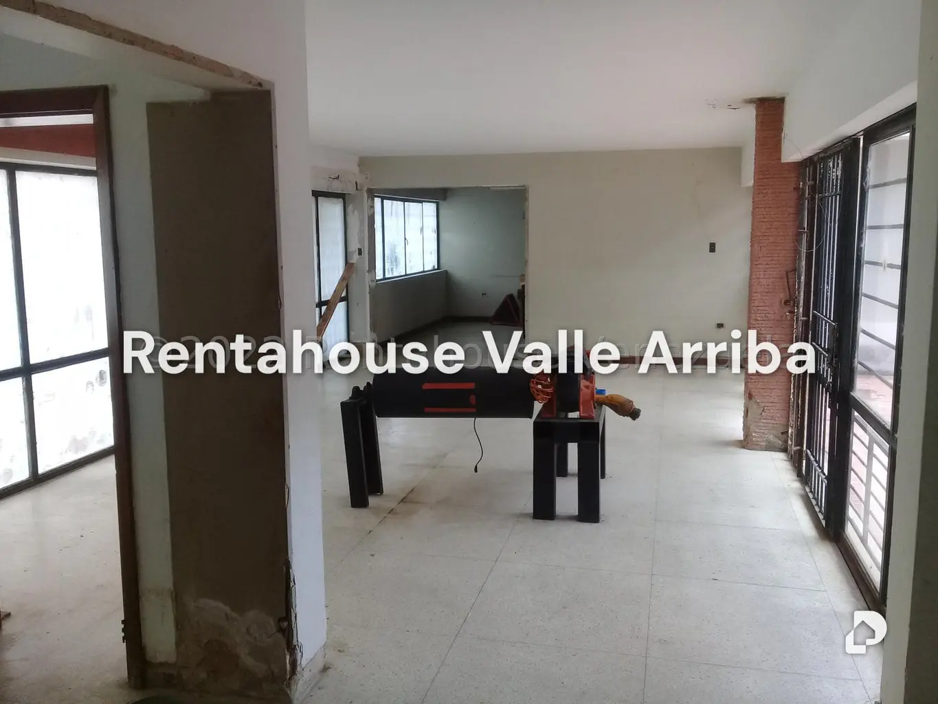 Casa en Altamira, Caracas – 24