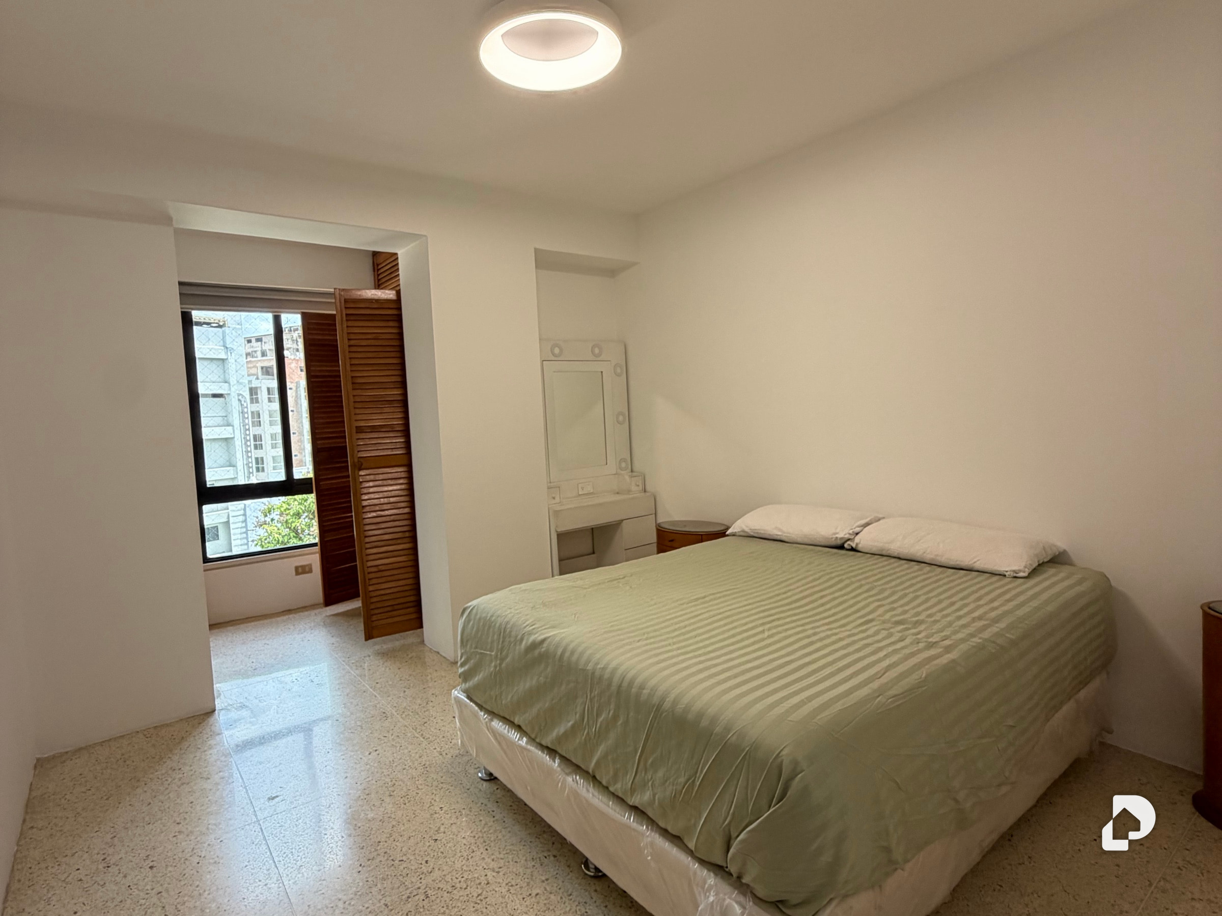 Apartamento en Campo Alegre, Caracas – 8