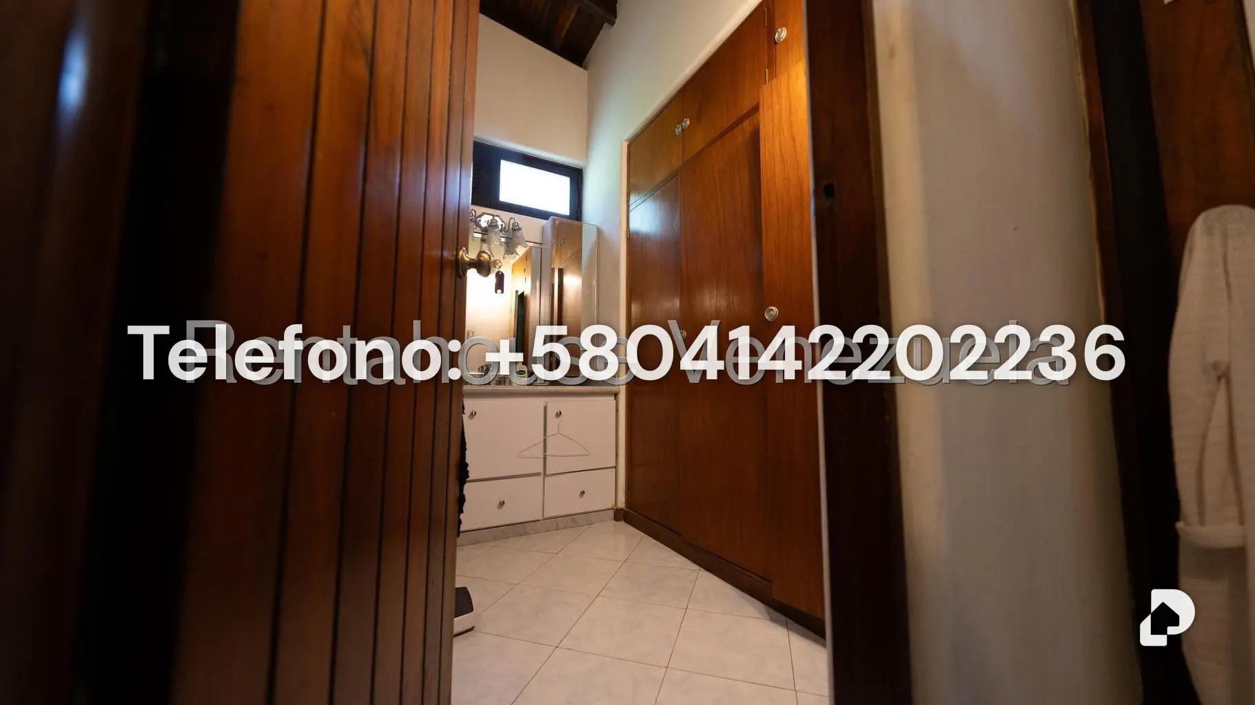 Casa en Cerro Verde, Caracas – 17