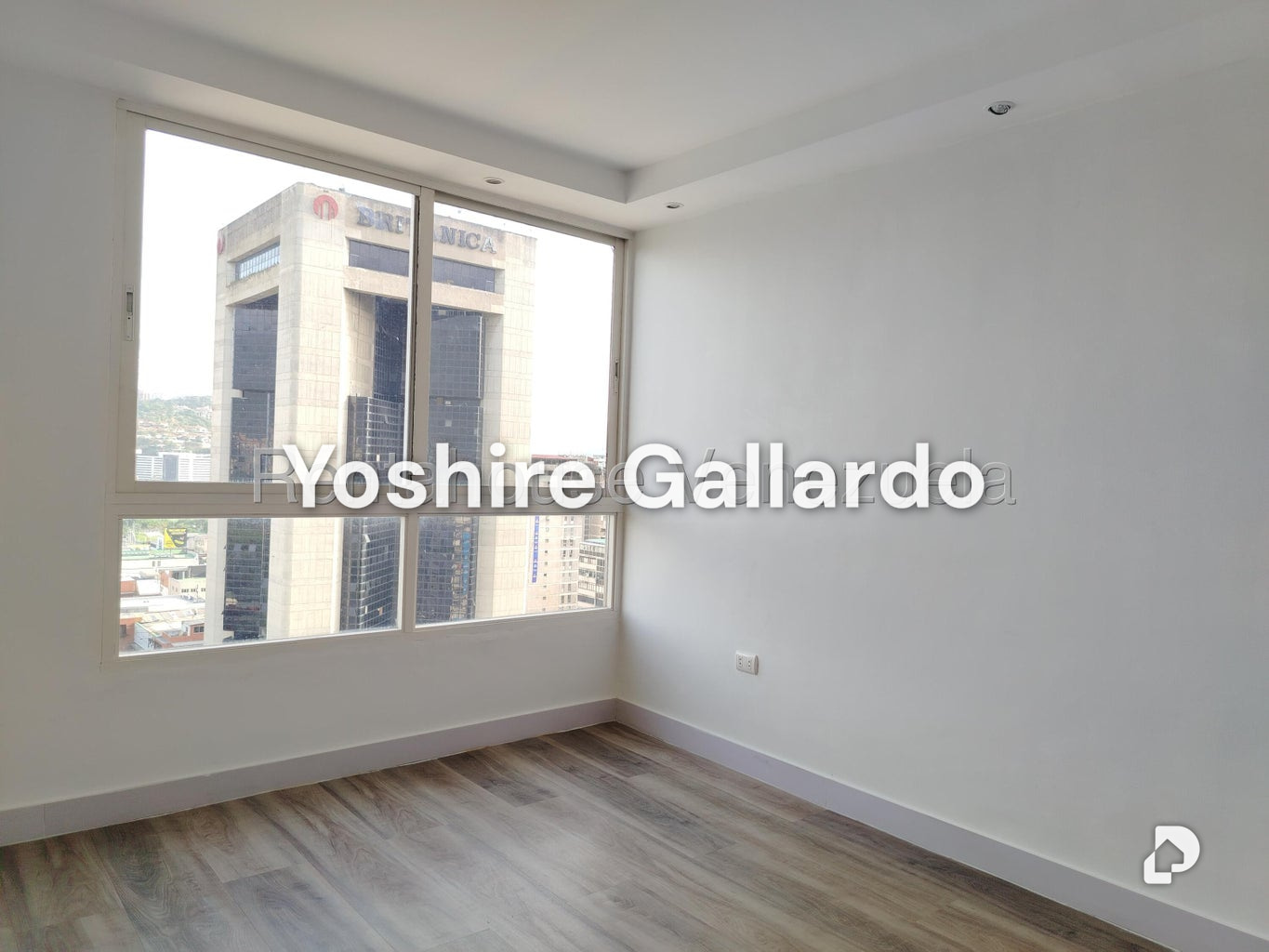 Local comercial en Altamira, Caracas – 11