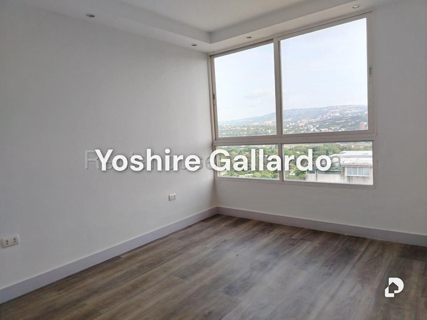 Local comercial en Altamira, Caracas – 13
