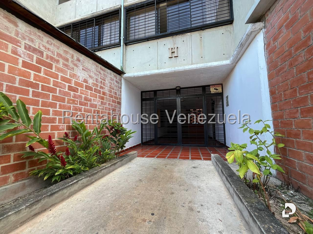 Apartamento en Terrazas de Guaicoco, Caracas – 2