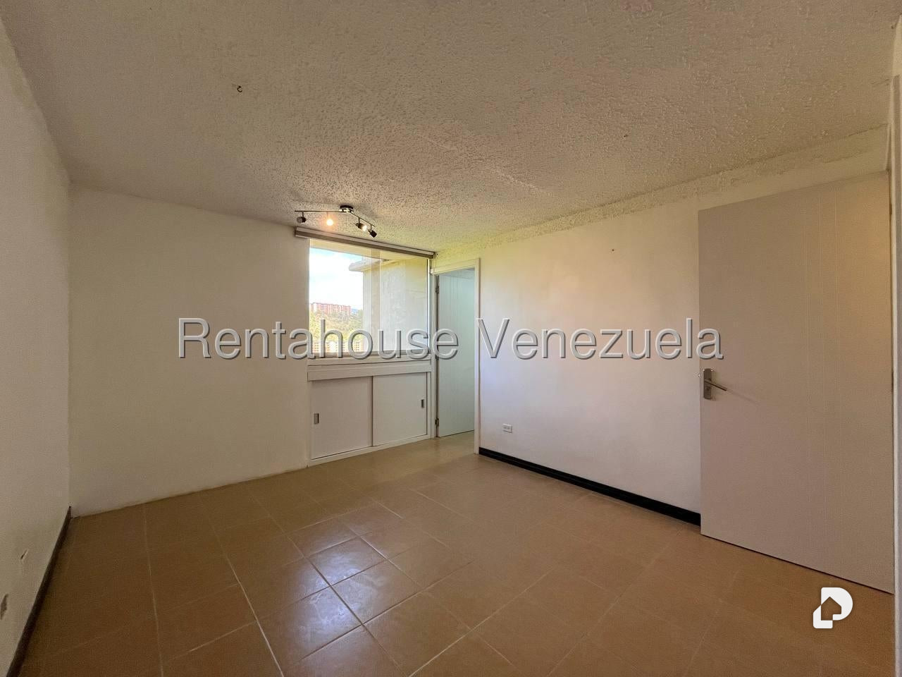 Apartamento en Terrazas de Guaicoco, Caracas – 24