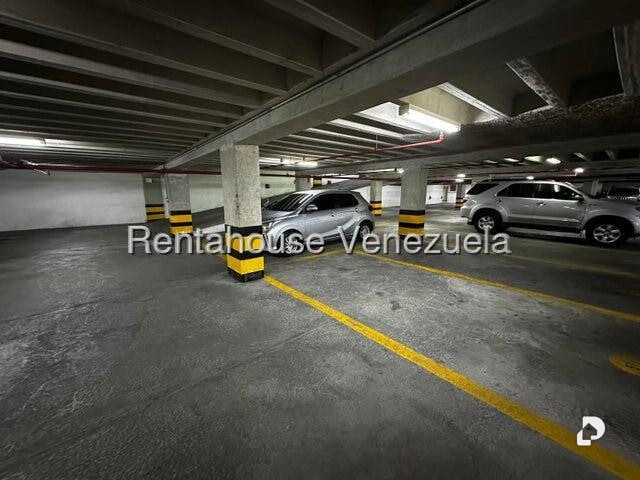 Apartamento en El Rosal, Caracas – 16
