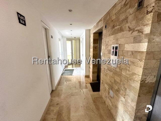 Apartamento en El Rosal, Caracas – 14